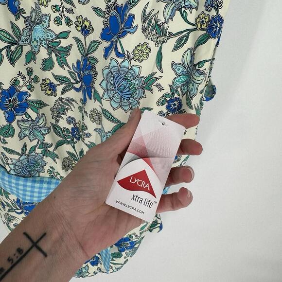 Lands' End swimsuit 26 blue floral one piece slimming plus size beach feminine - Picture 3 of 6